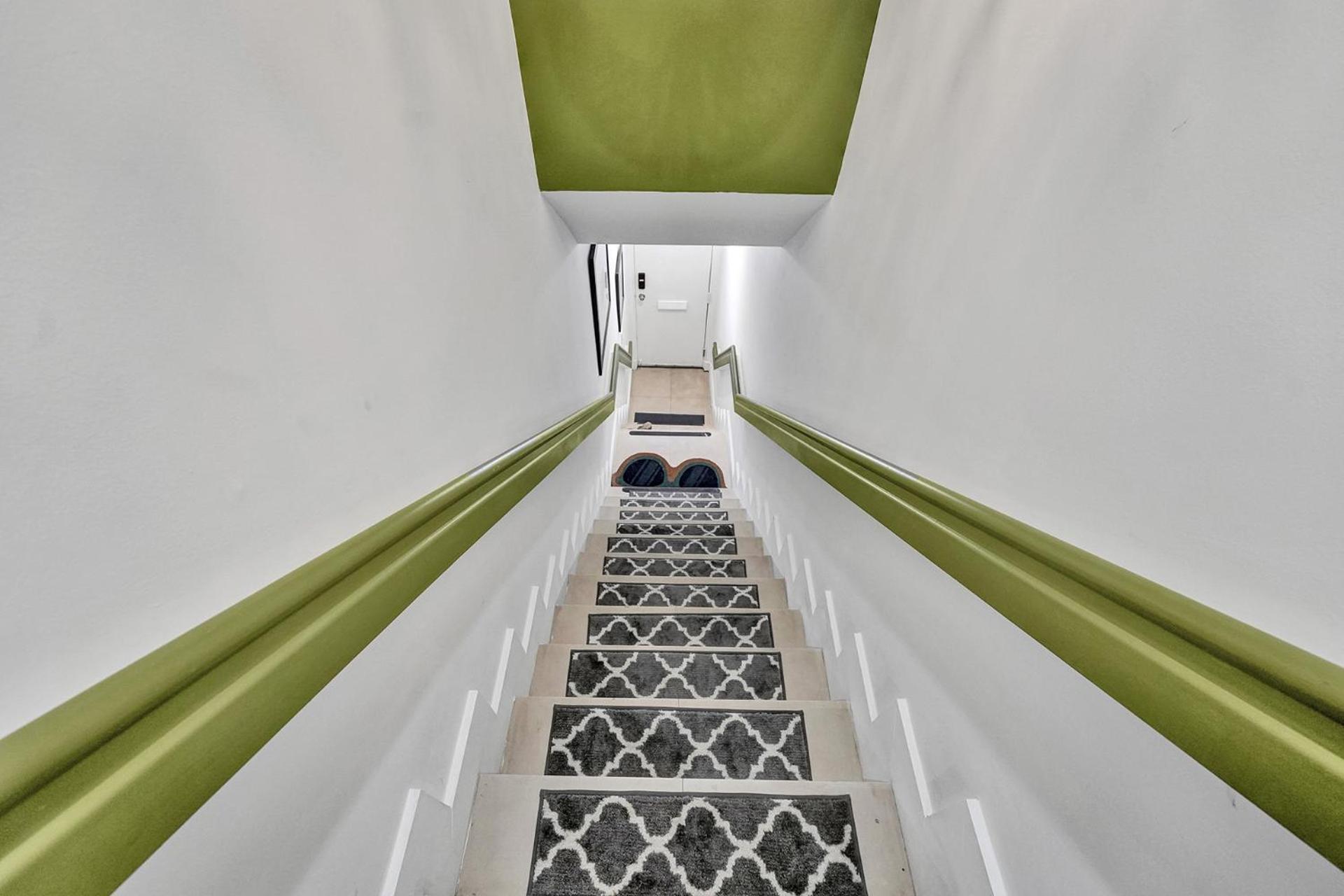 Sobe Monarch 2Bedroom 2 Bath Modern Apt- Walk To Ocean Drive Μαϊάμι Μπιτς Εξωτερικό φωτογραφία