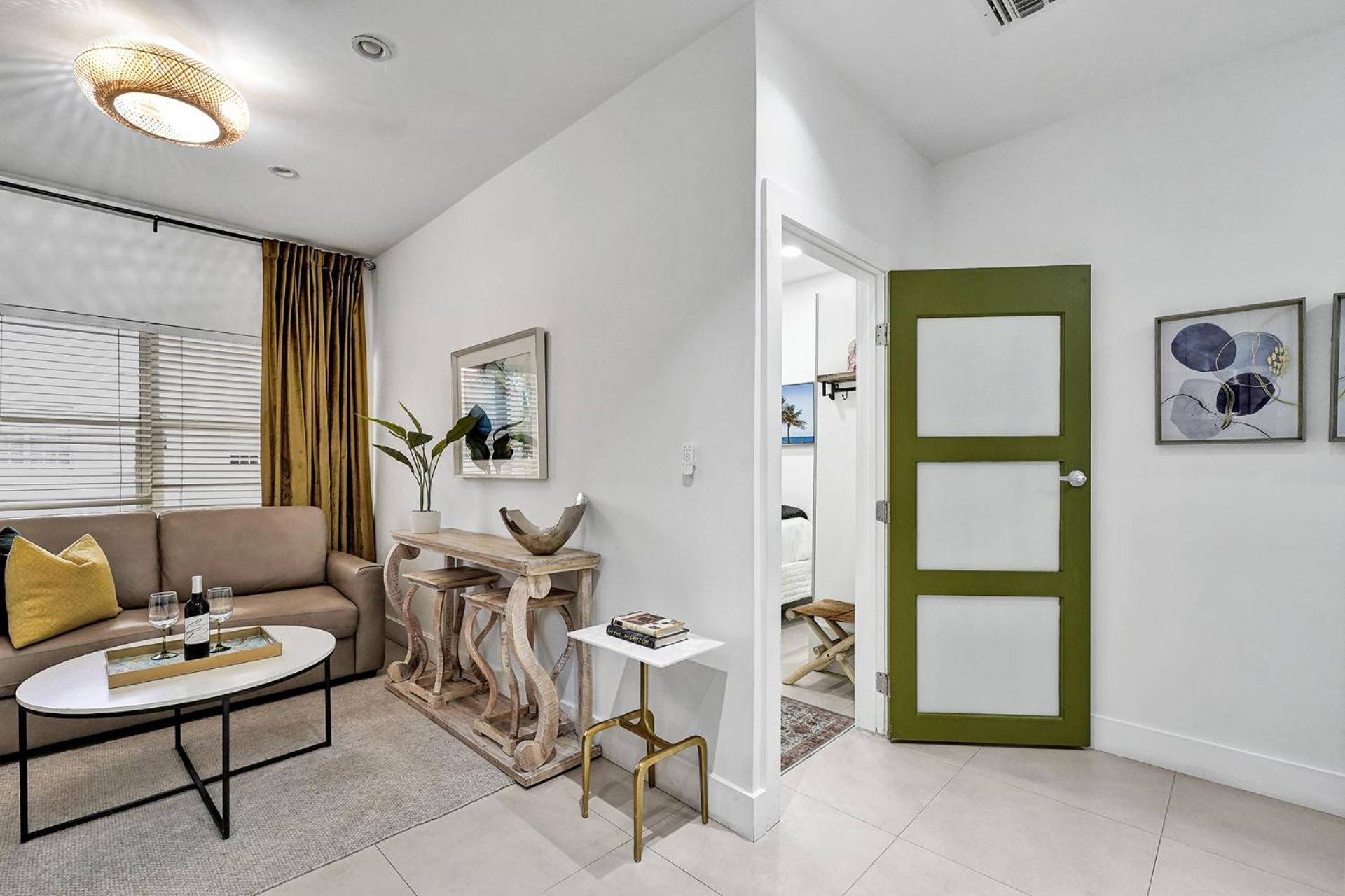 Sobe Monarch 2Bedroom 2 Bath Modern Apt- Walk To Ocean Drive Μαϊάμι Μπιτς Εξωτερικό φωτογραφία